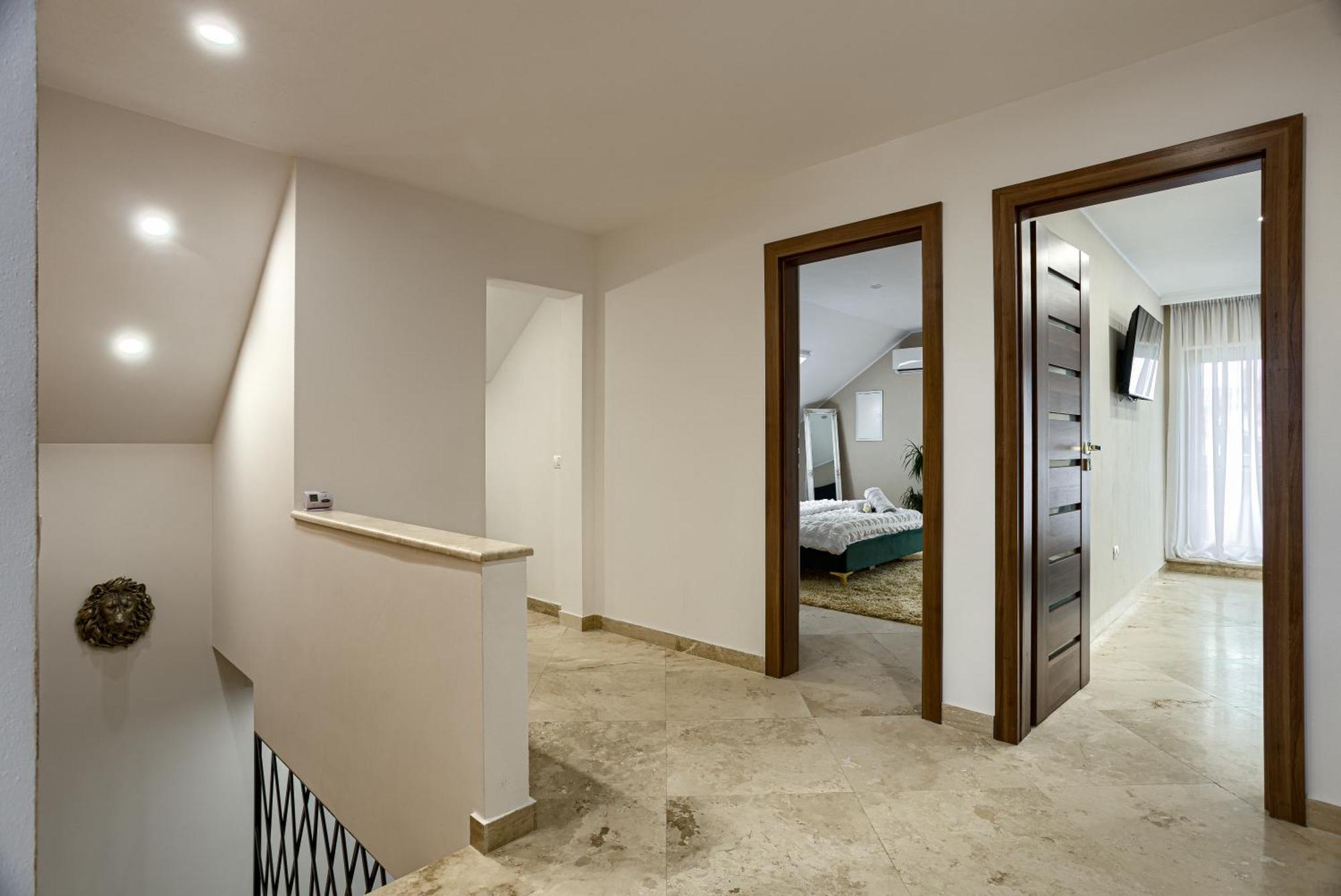 Sika Palladium Garden & Spa Central Apartment Arad Dış mekan fotoğraf